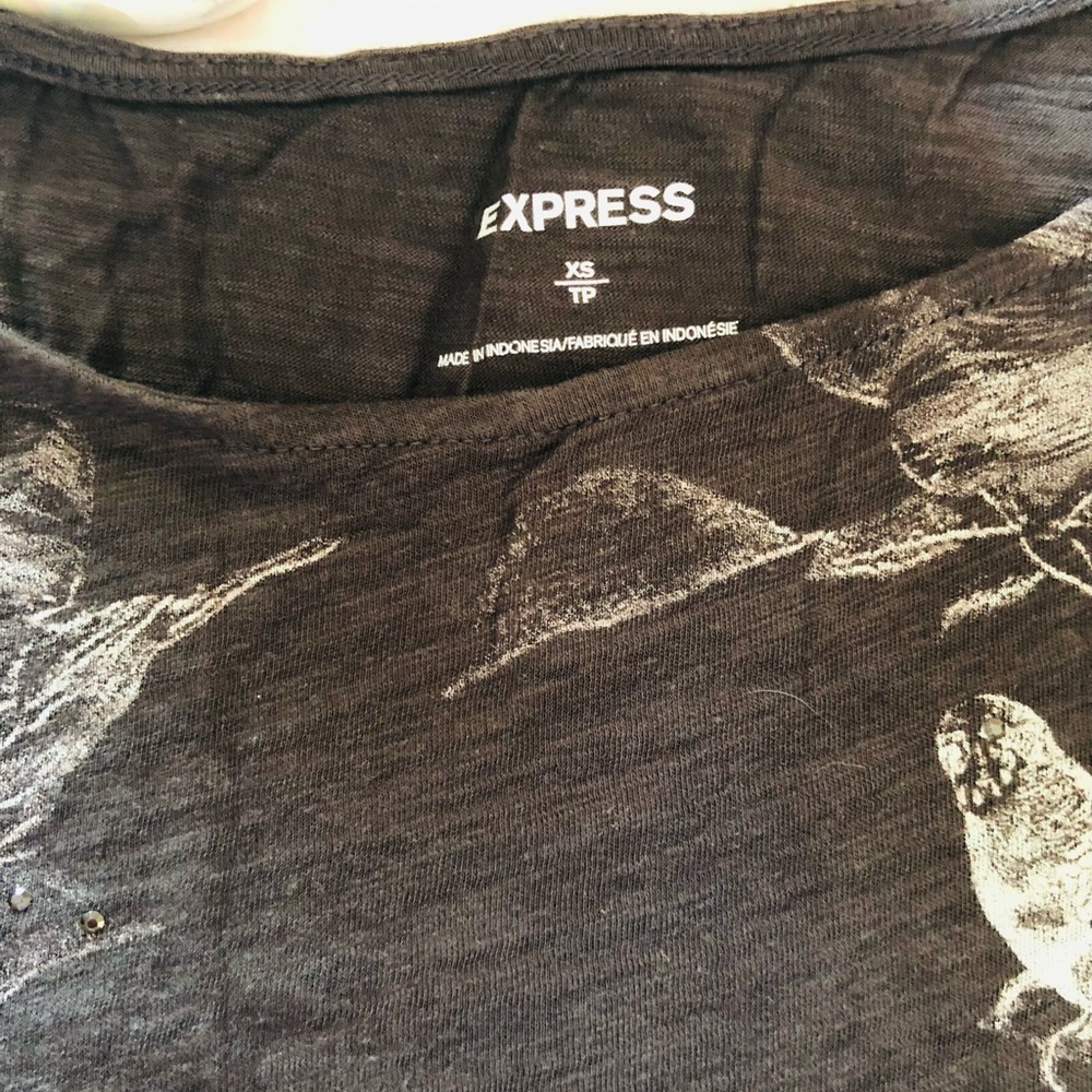 👛 Express Gray Top - Picture 2 of 6
